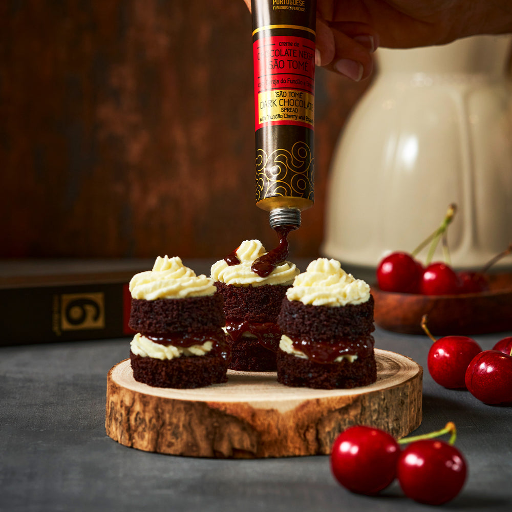 
                  
                    PACK 6 São Tomé Dark Chocolate Spreads with Fruits
                  
                