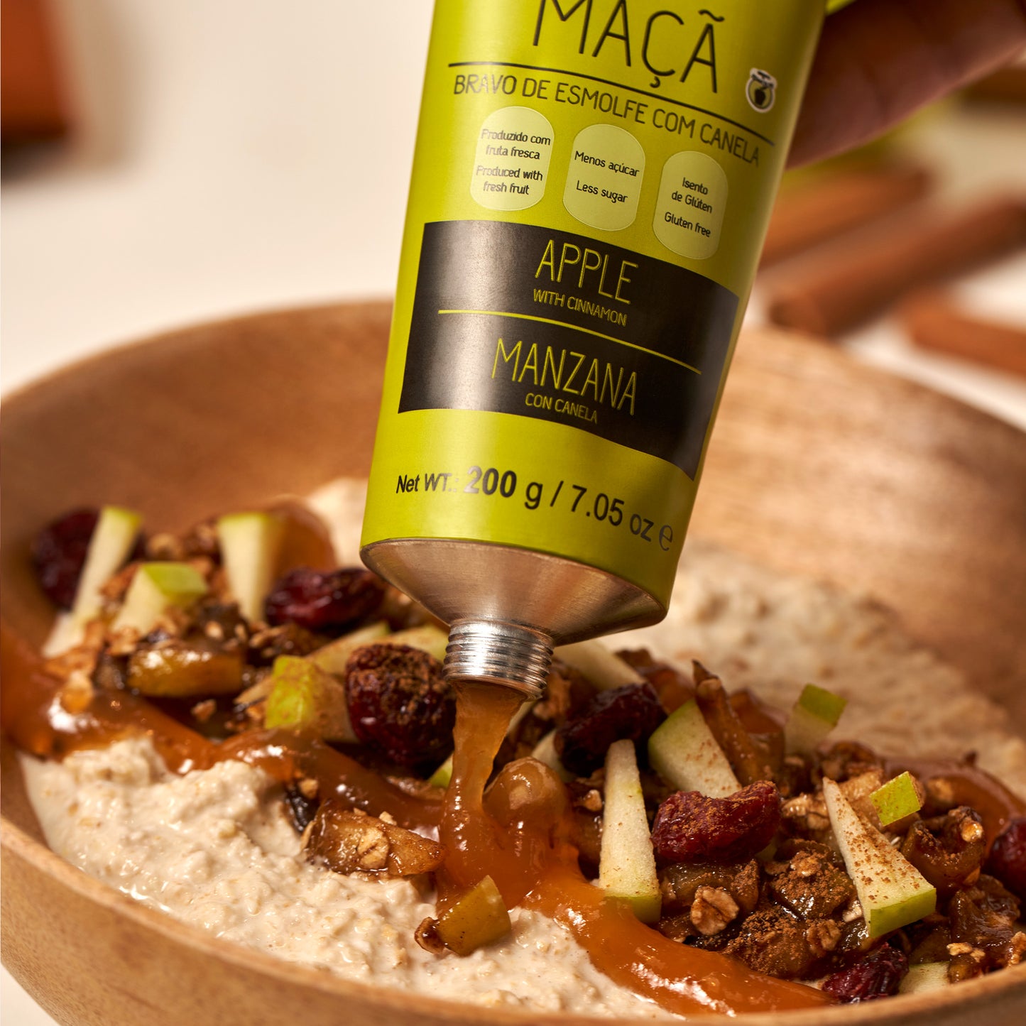 Cabaz Feliz Aniversário | Experiência Gastronómica n. 3 | Personalizável. Sabores de Portugal num presente de aniversário gourmet que todos amam receber. meia.dúzia® Sabores de Portugal, prendas de aniversário gourmet