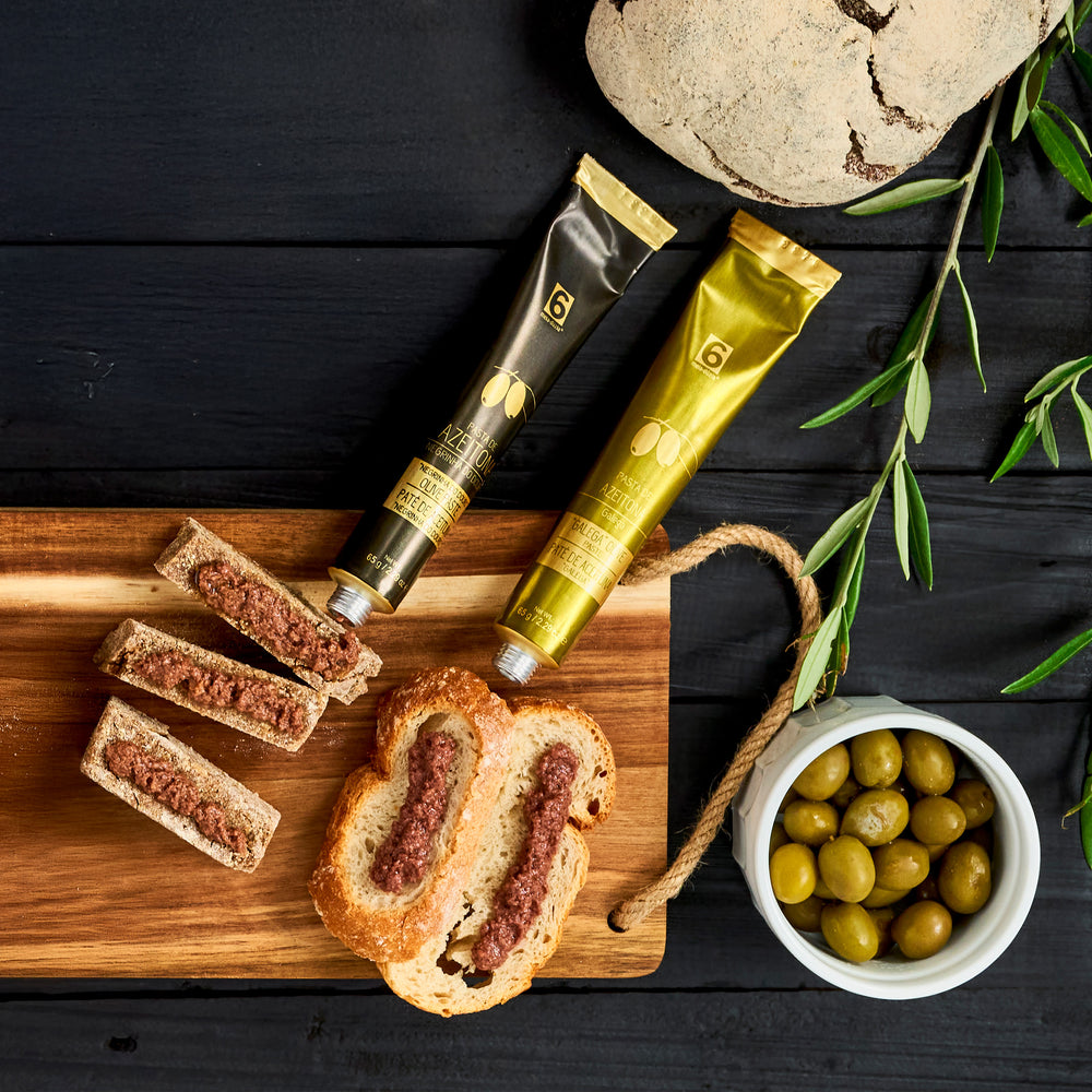 
                  
                    Experience Box no. 1 - Olive Oil from Portugal + Olive Paste + Crackers
                  
                