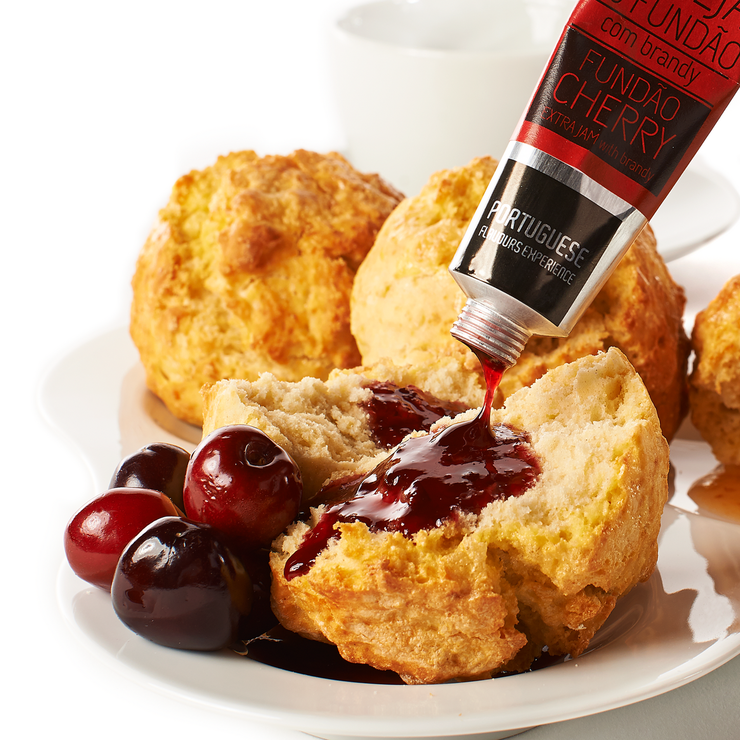 scones com doce de cereja do fundão dia do pai